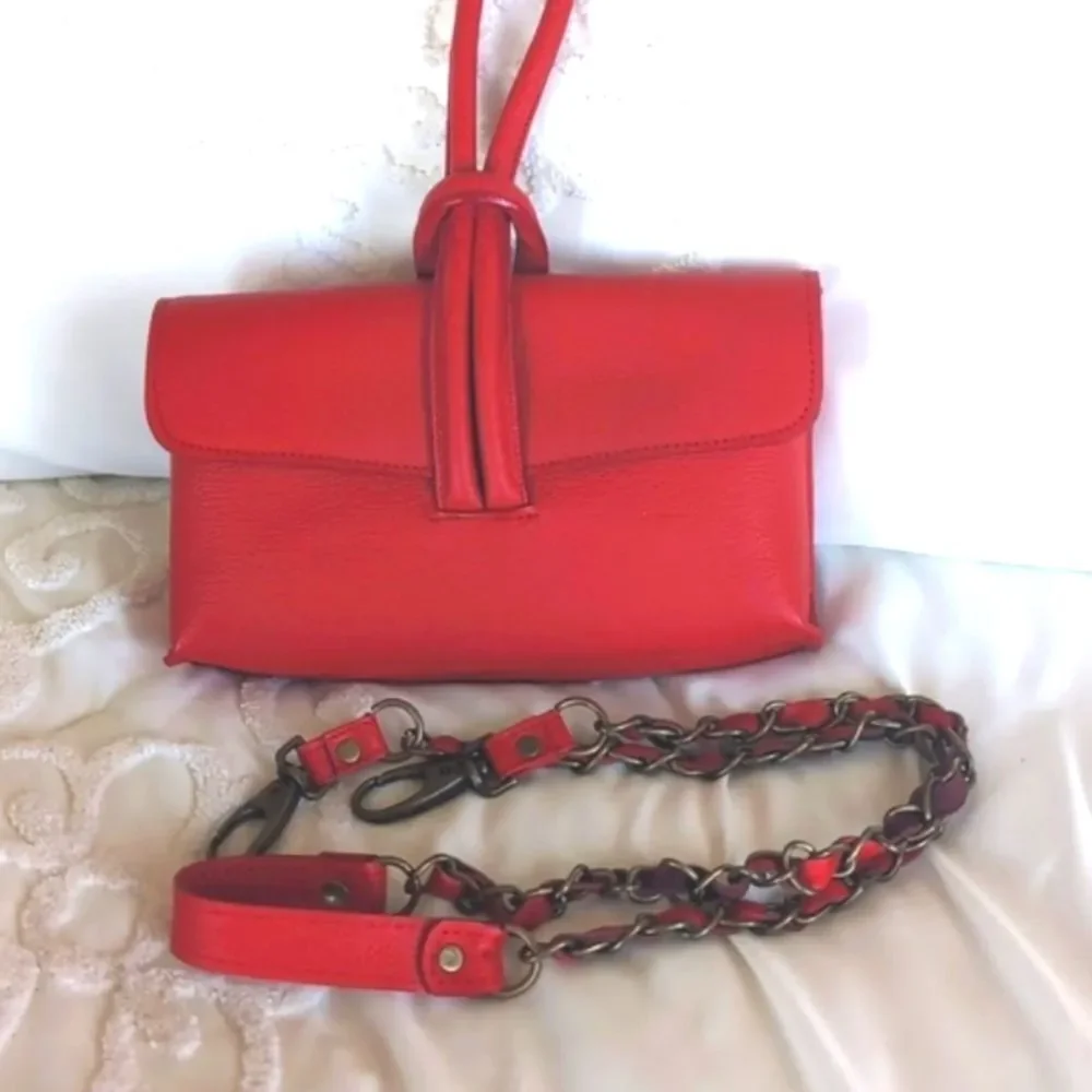 Boleo Feelin' 22 Limited Edition Wristlet-Red Pebble Leather/Crossbody Strap❤️